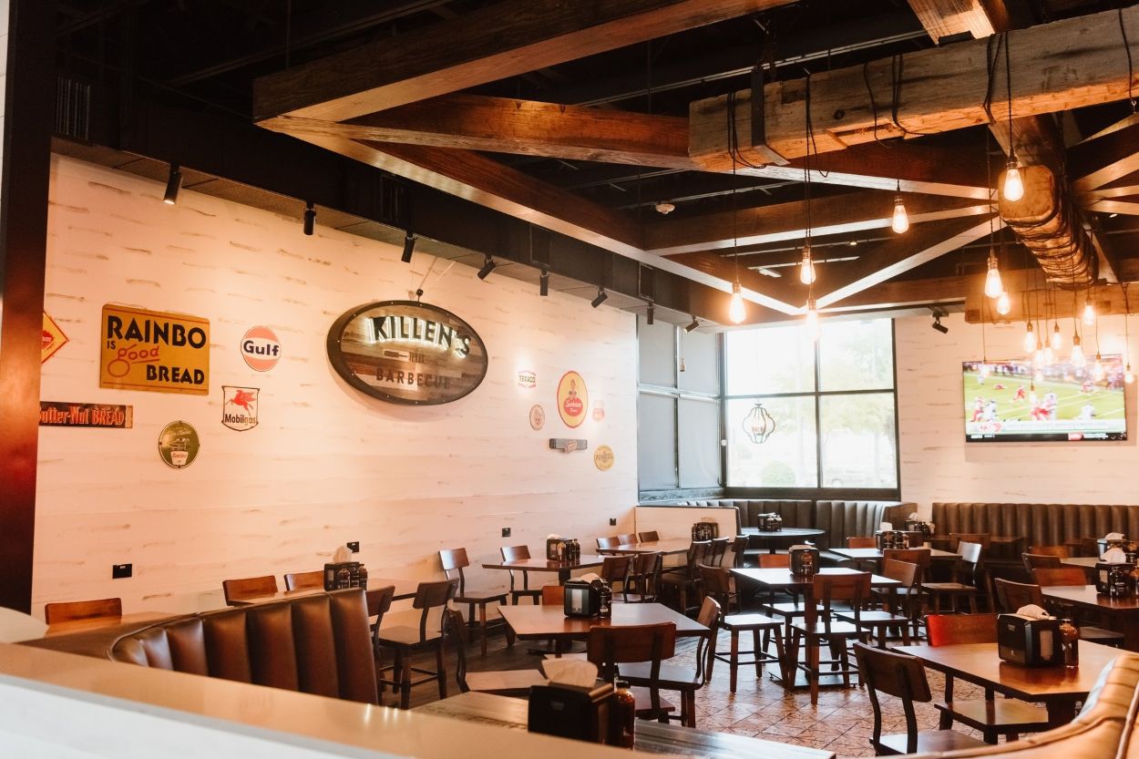 Interior of Kilians BBQ